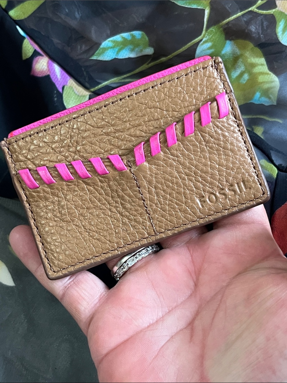 Fossil Tan Pebbled Leather Card & Key Holder with Hot Pink Accent - Picture 7 of 9